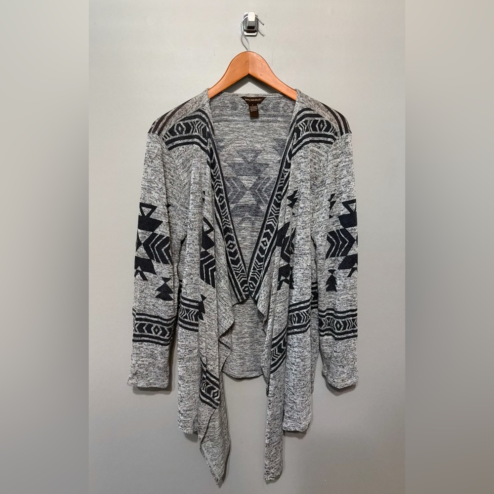 But & Bridle Gray & Black Aztec/Western Patterned Open Front Sweater EUC!